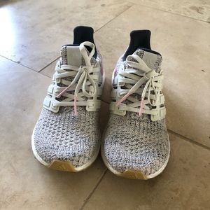 ADIDAS GREY/PINK ULTRA BOOSTS